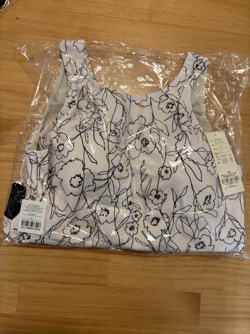 新品　SUKALAドローイングフラワーショートタンクトップ　LAVA ヨガウェア