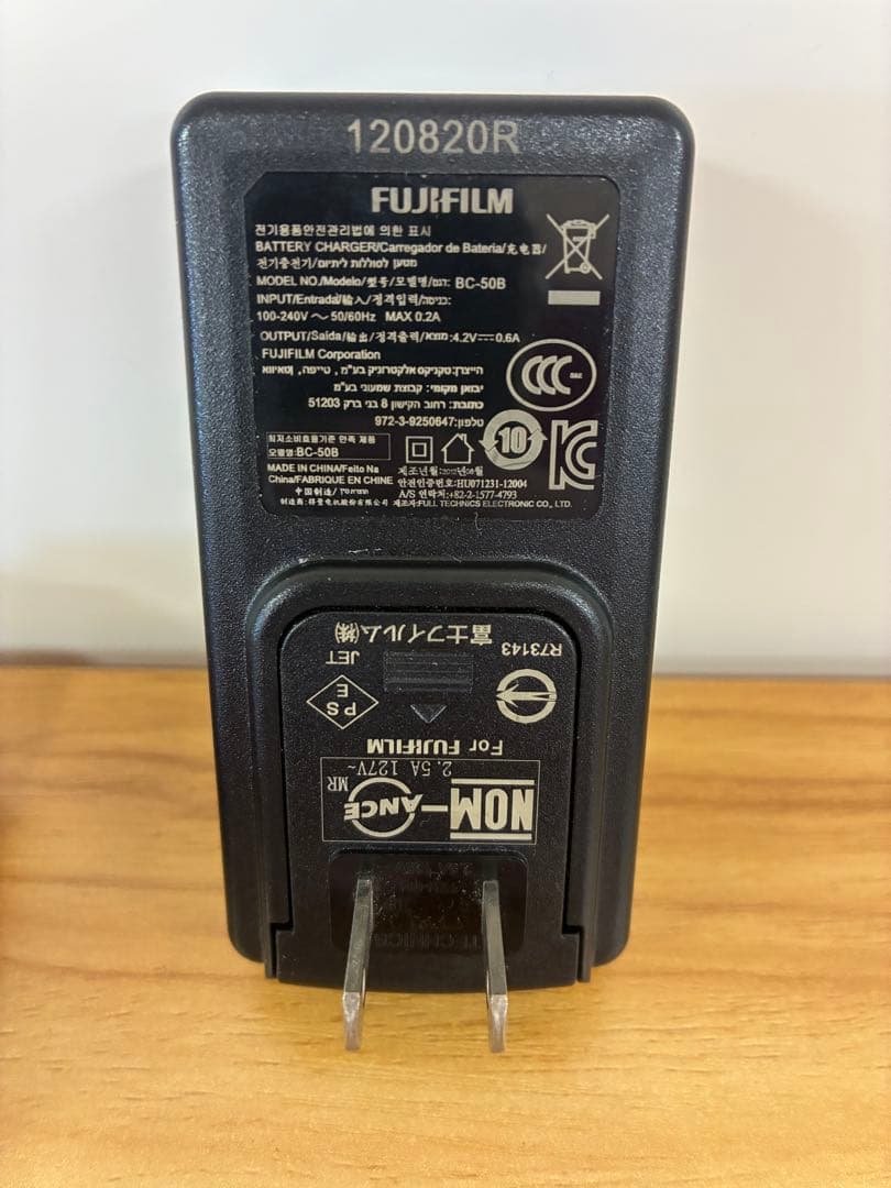 FUJIFILM XF1デジタルカメラ 充電器・カバー付