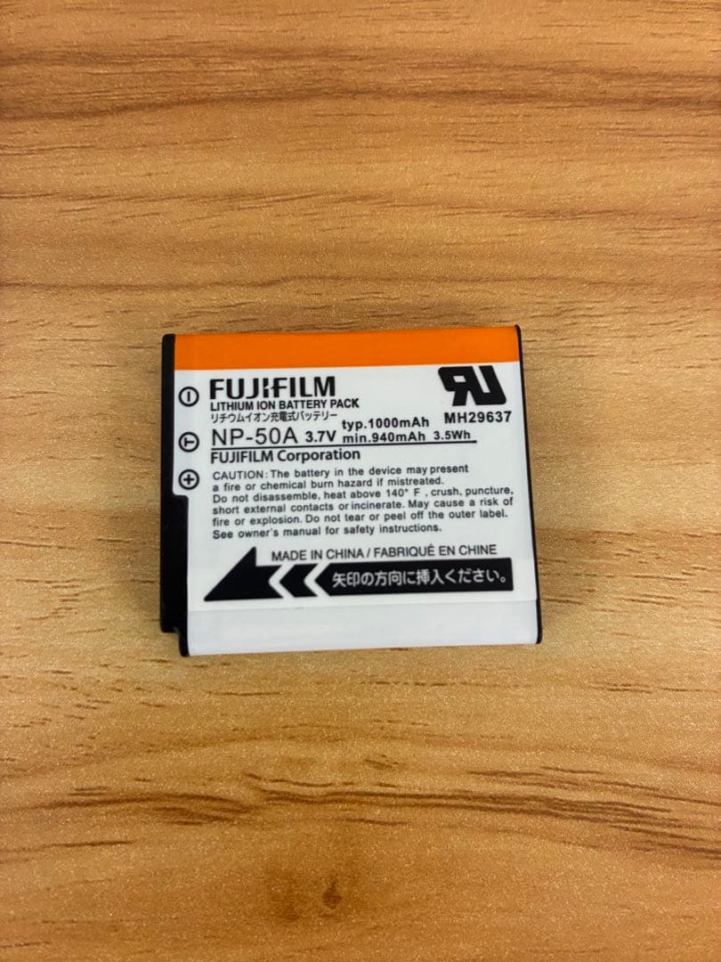 FUJIFILM XF1デジタルカメラ 充電器・カバー付