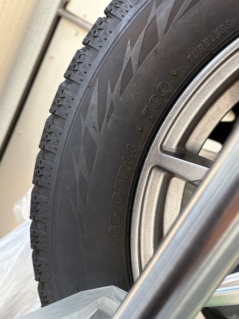 BRIDGESTONE スタッドレスタイヤ 165/65R14