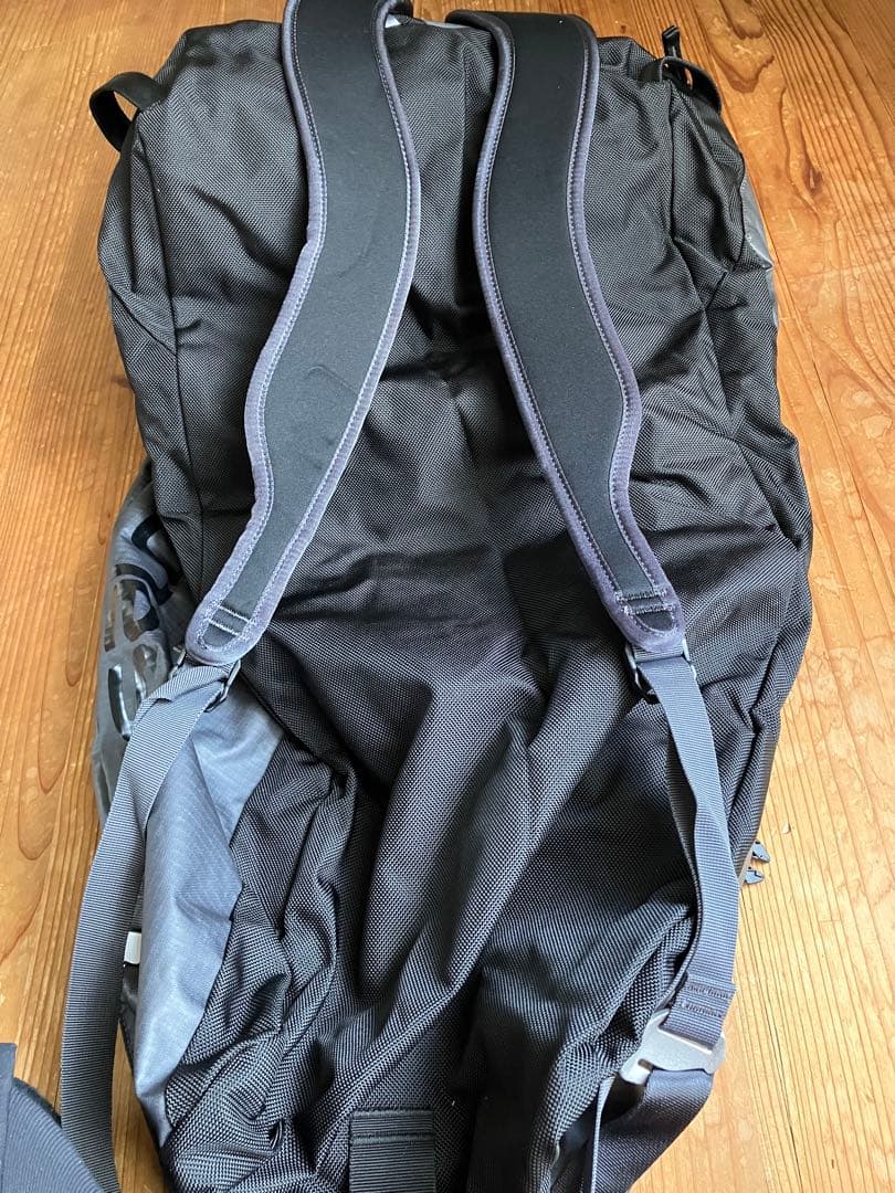 サロモン OUTLIFE DUFFEL 70 ダッフルバック バッグ スキー