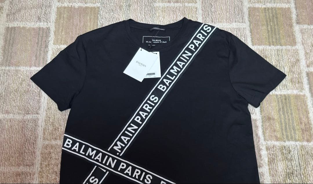 引*中様 【新品タグ付】BALMAIN バルマン ロゴテープ Tシャツ M ブラ