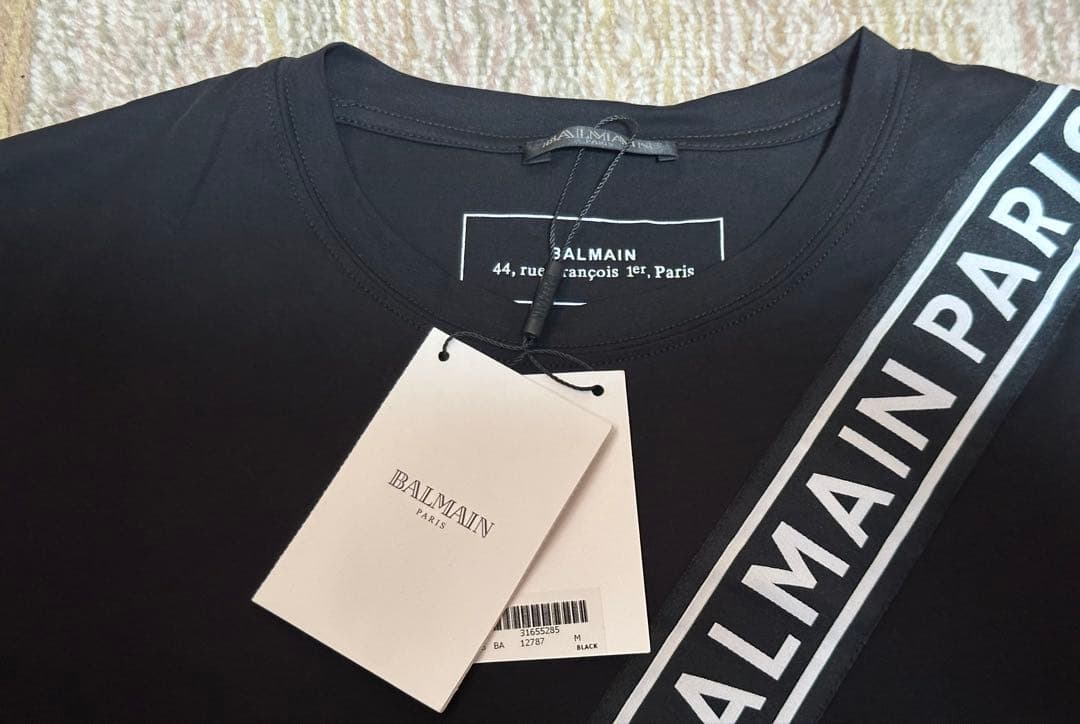 引*中様 【新品タグ付】BALMAIN バルマン ロゴテープ Tシャツ M ブラ