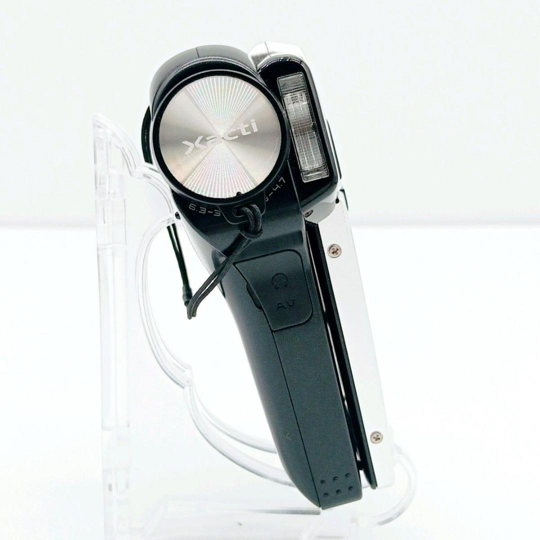【美品】サンヨー ザクティ ビデオカメラ Xacti DMX-CG65