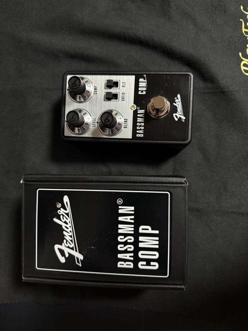にゃ　　Fender BASSMAN COMP ベースエフェクター
