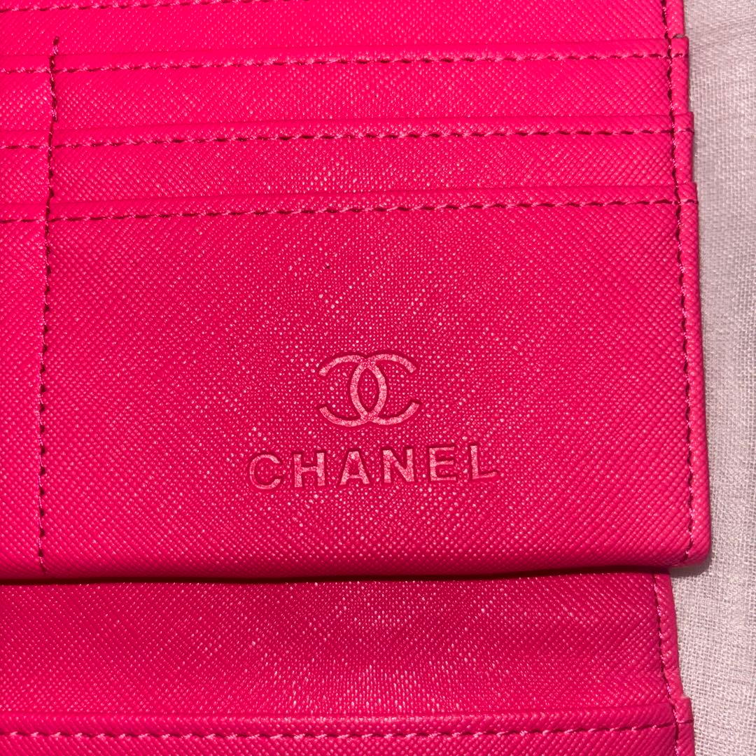 シャネル　長財布　白　ピンク　ゴールド金具