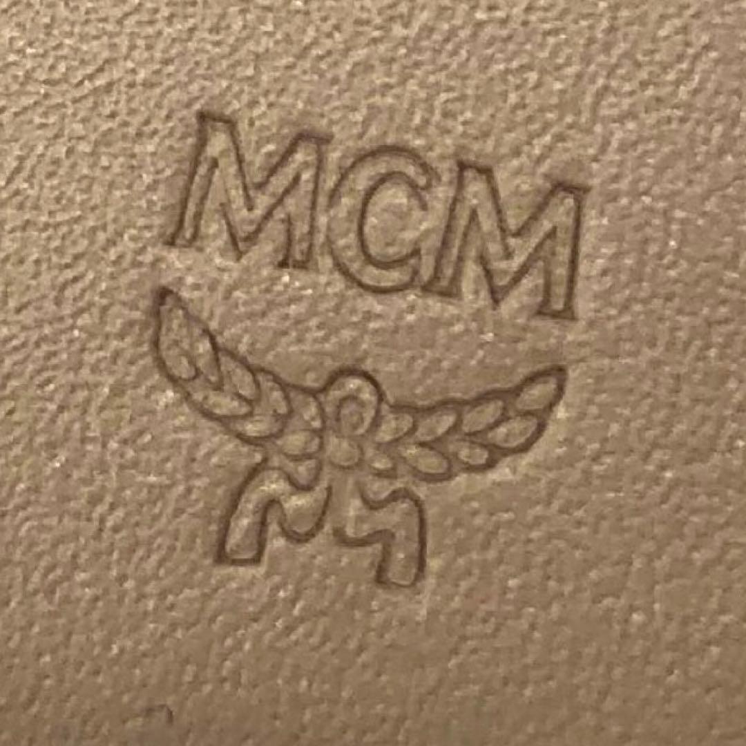 未使用級✨MCM エムシーエム レザー　2つ折り財布