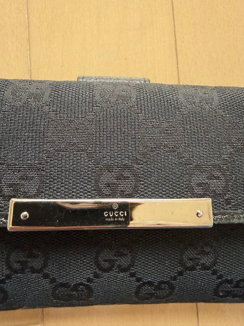 GUCCI 長財布　二つ折り財布　美品