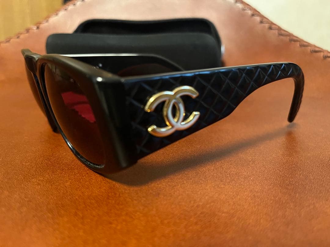 CHANEL シャネル サングラス　ケース付き