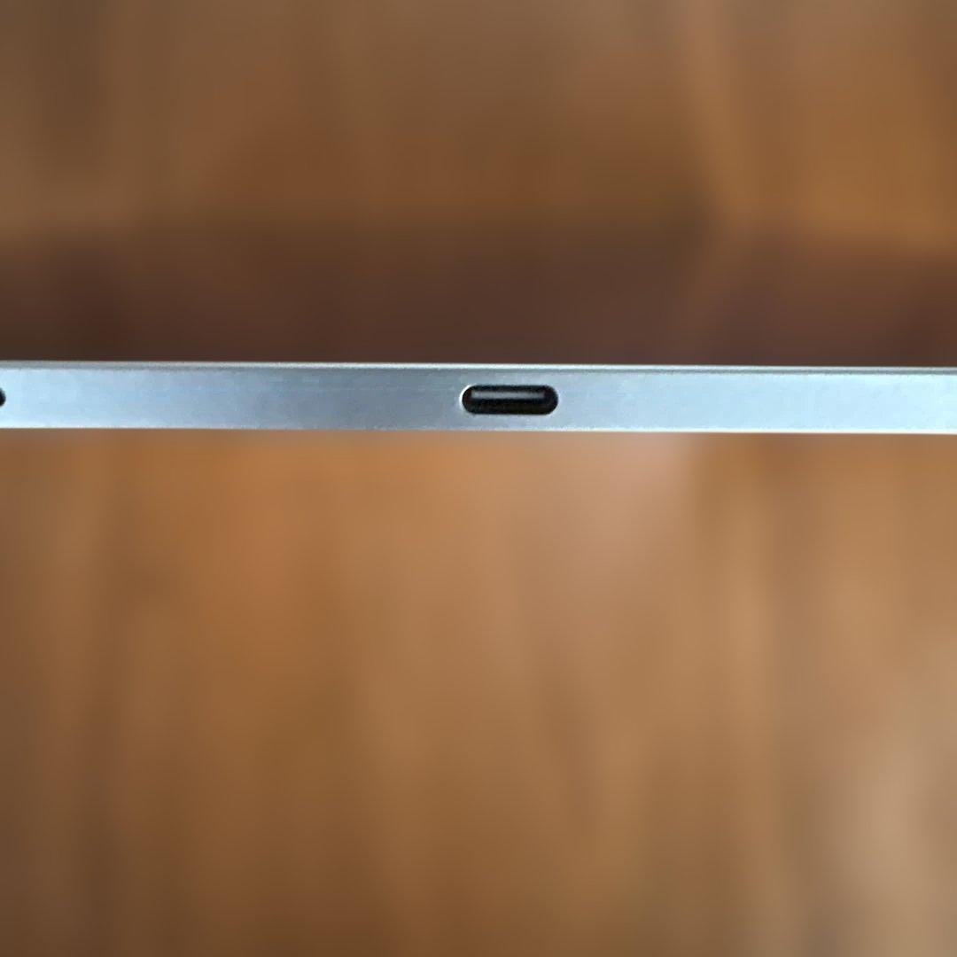 iPad Air 13インチＭ２　kiy