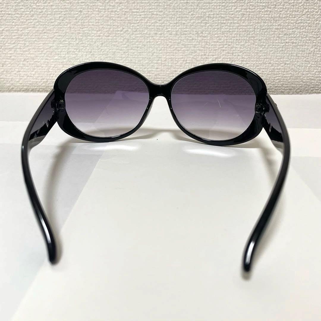 良品 CHANEL サングラス　カメリア　サイドロゴ　　黒　ケース、クロス付き