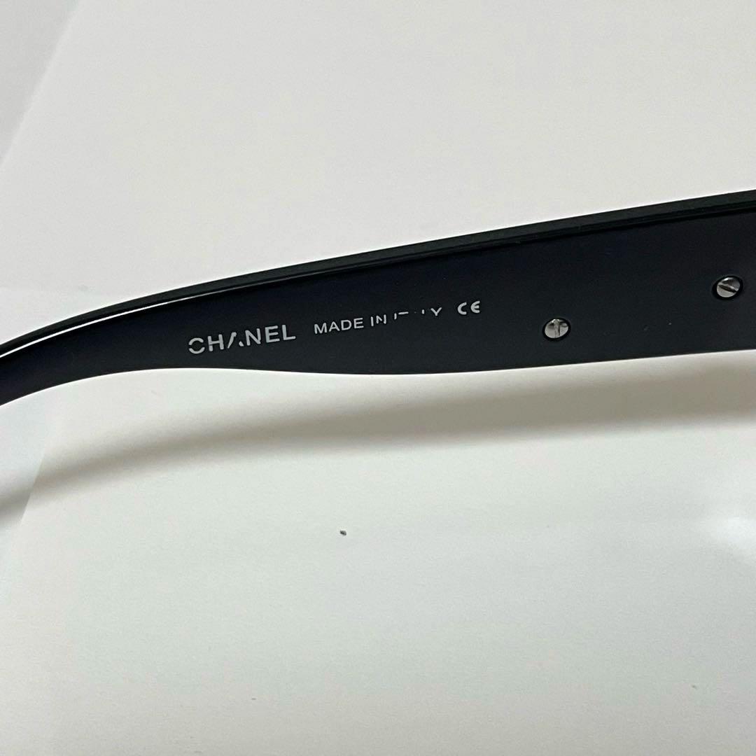 良品 CHANEL サングラス　カメリア　サイドロゴ　　黒　ケース、クロス付き