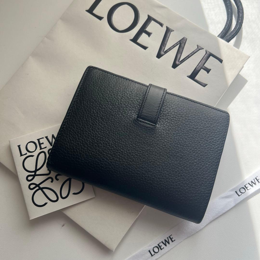 206 極上美品 LOEWE ロエベ 2つ折り財布