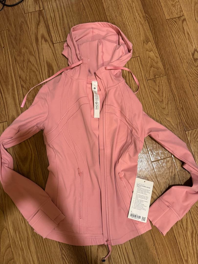 Lulu lemon パーカー