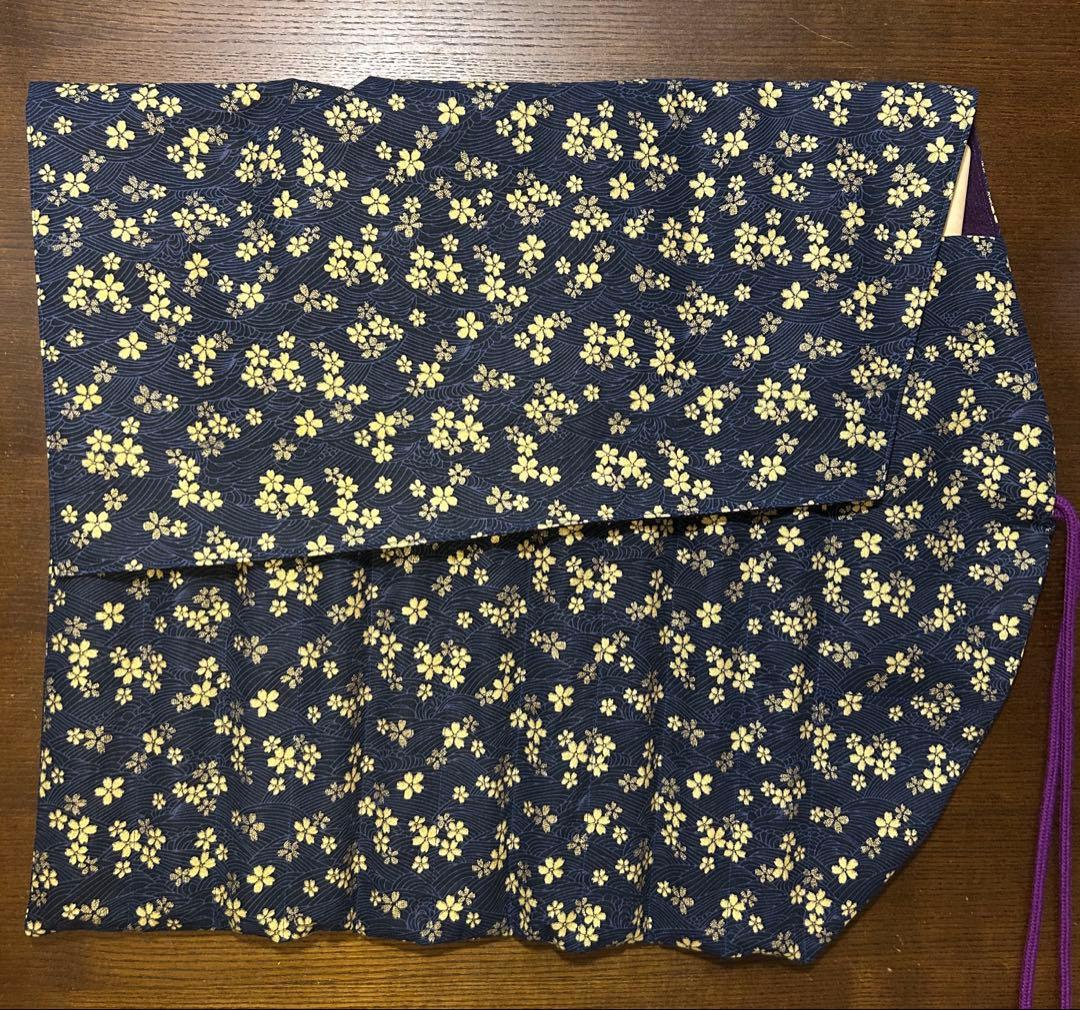✴︎専用品です✴︎ 10本入れ巻篠笛入れ（肩紐付、金紺桜柄と紫ちりめん）No.253