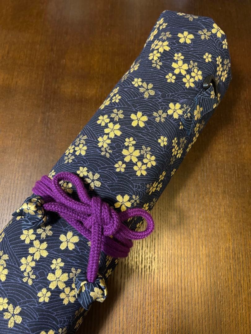✴︎専用品です✴︎ 10本入れ巻篠笛入れ（肩紐付、金紺桜柄と紫ちりめん）No.253