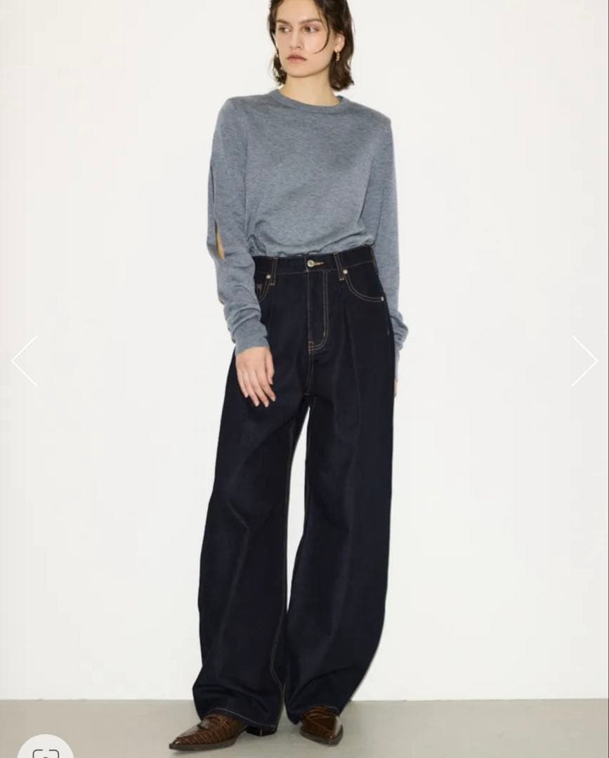 完売アイテムTHROWJ／W CURVE TUCKED パンツ