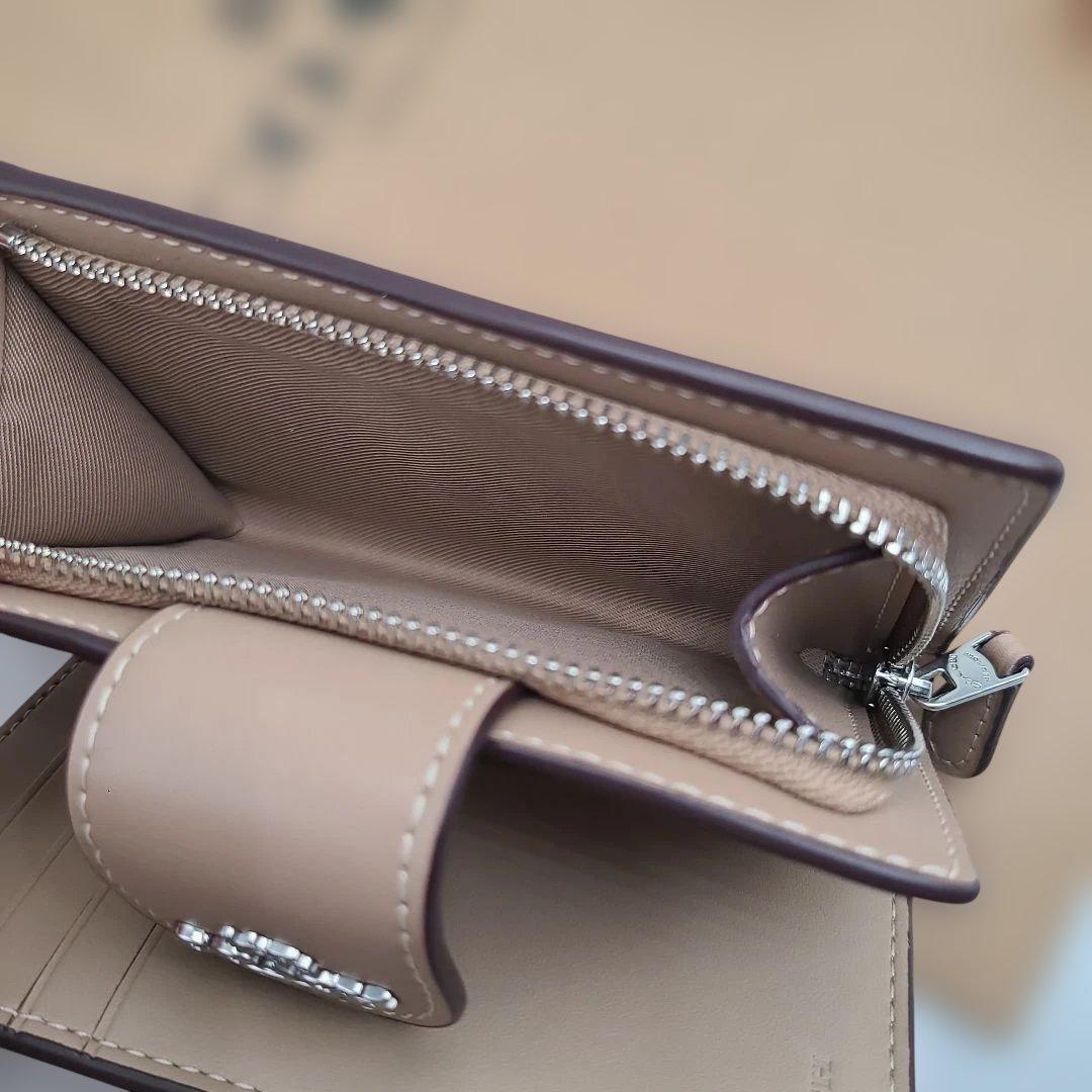 COACH　コーチ　若干訳あり　折り財布　新品　正規品