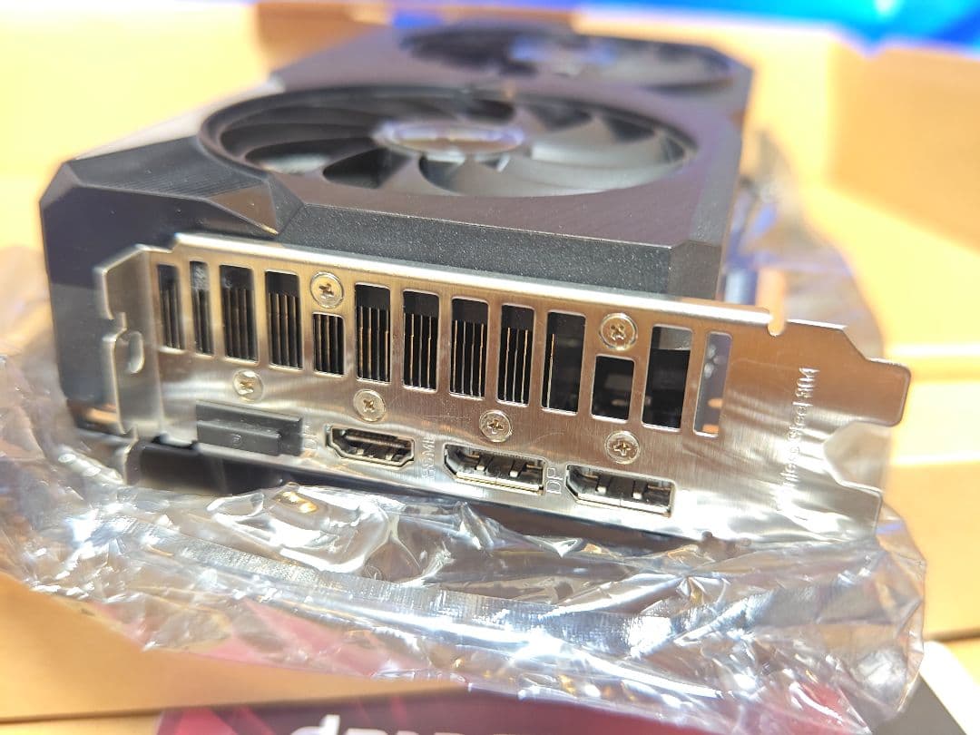 グラフィックボード・グラボ・ビデオカード ASUS Radeon RX 6600 XT 8GB OC