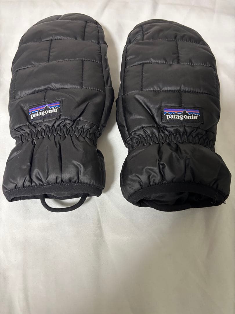 希少 美品 Patagonia ナノパフ ミット 22425 BLK サイズM