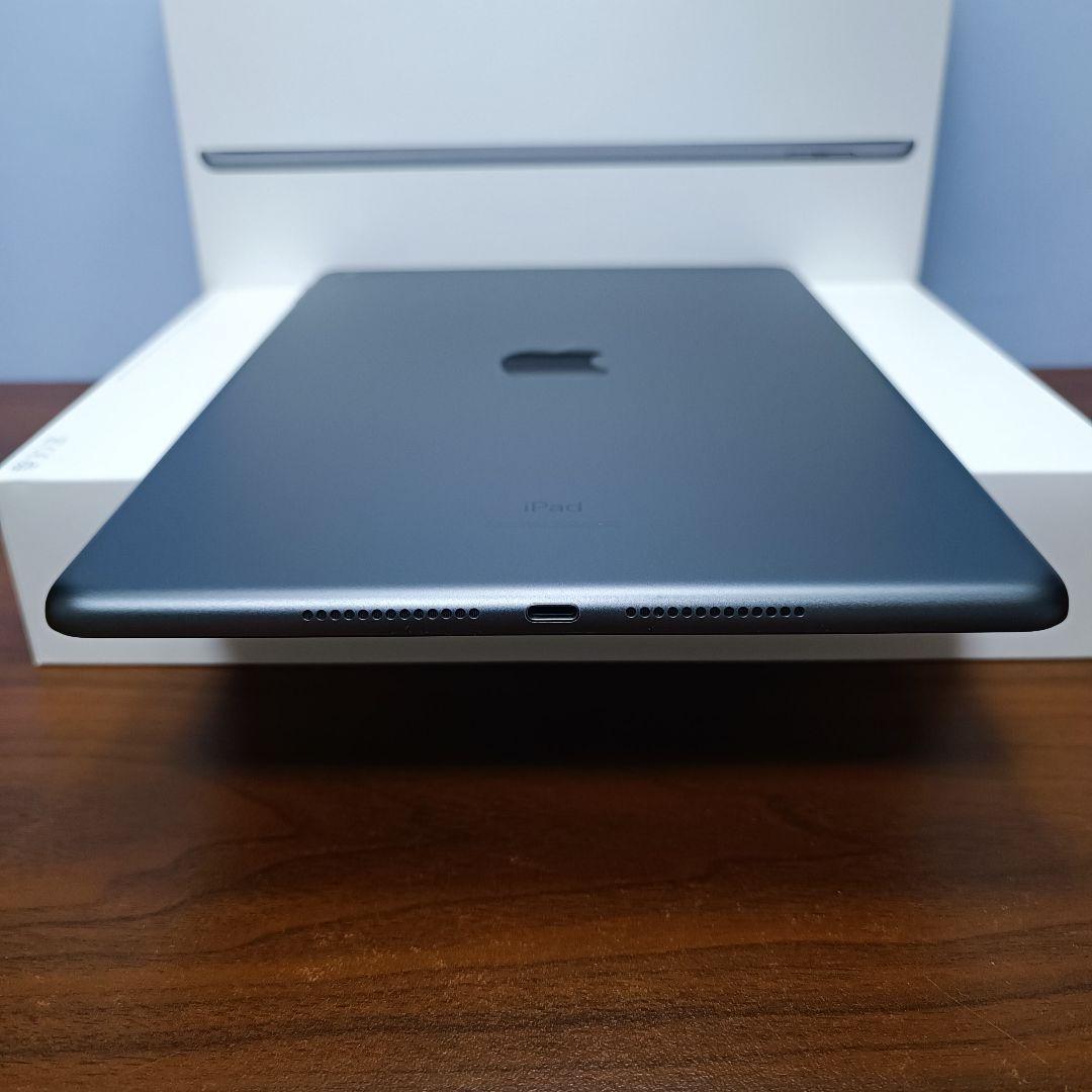 美品 iPad 10.2 第7世代 WiFi 128GB キーボード、カバー付き