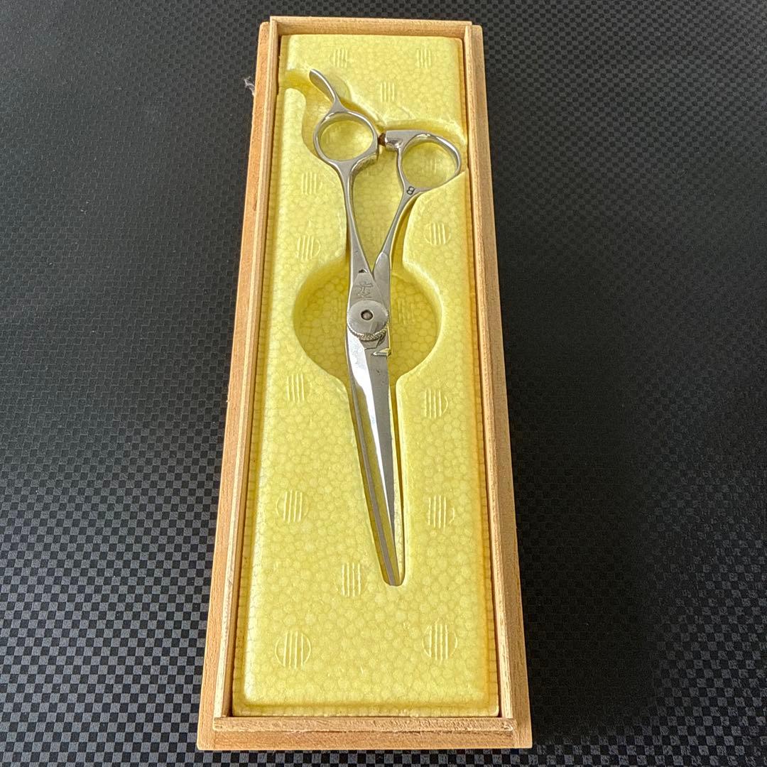 最高級☆理容☆鋏☆ハイネッタ☆ZPAT☆片剣型☆ローヤルキンダムクイーン☆美品！