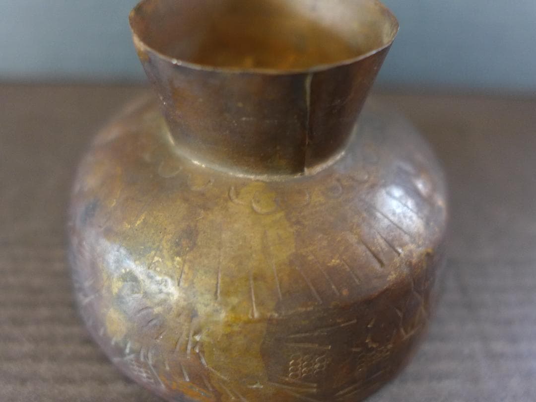時代物　江戸期　黄銅製高杯　お歯黒道具・嫁入り道具　表面打刻模様入　金工品　骨董