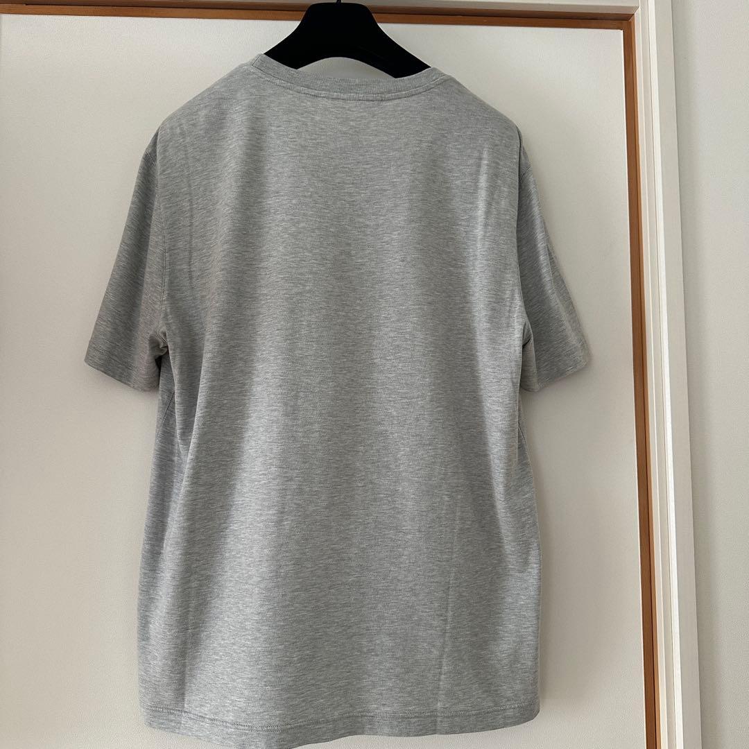りの　ルイヴィトン　Tシャツ　グレー　ロゴ