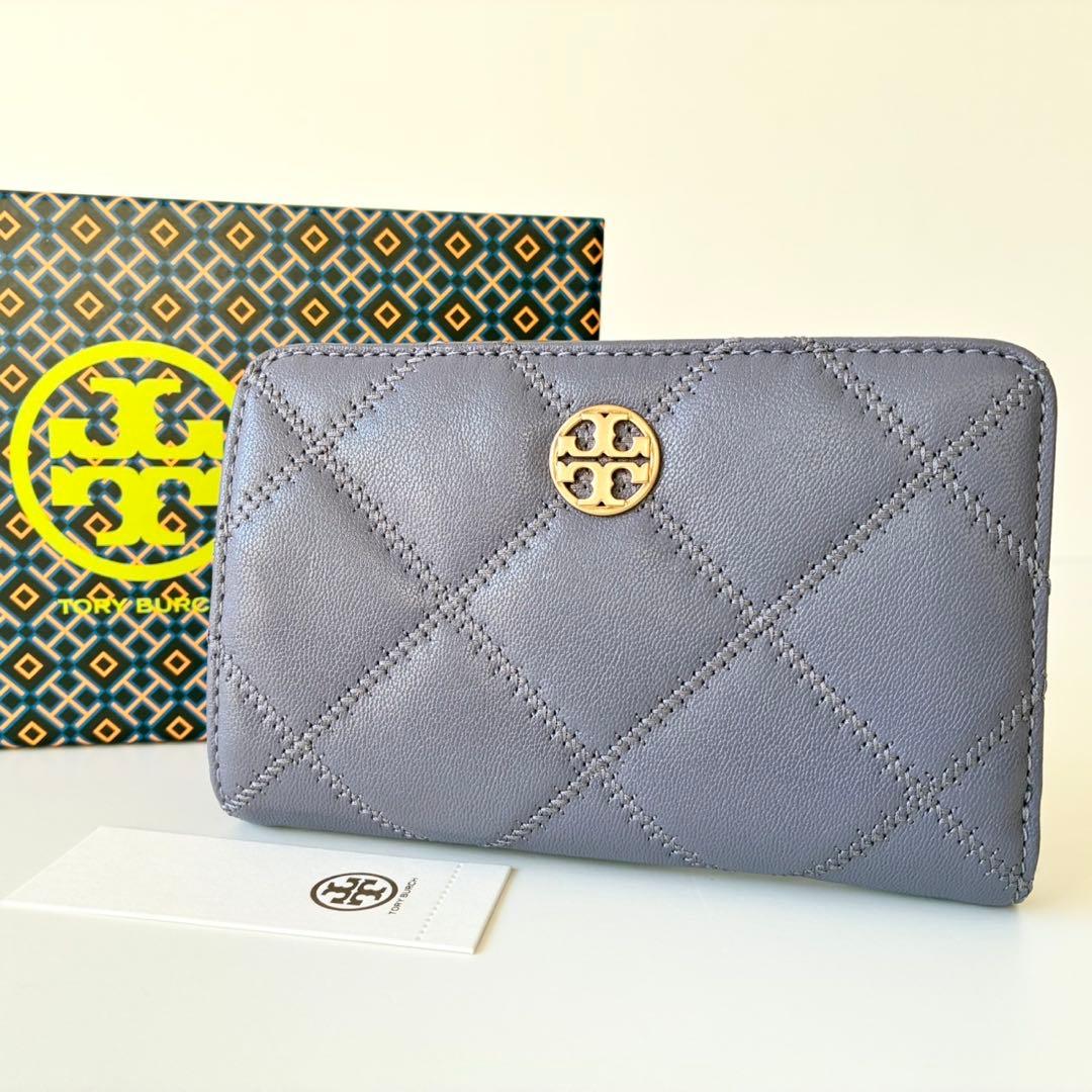 【極美品】TORY BURCH 二つ折り財布 キルティング ウィラ くすみカラー