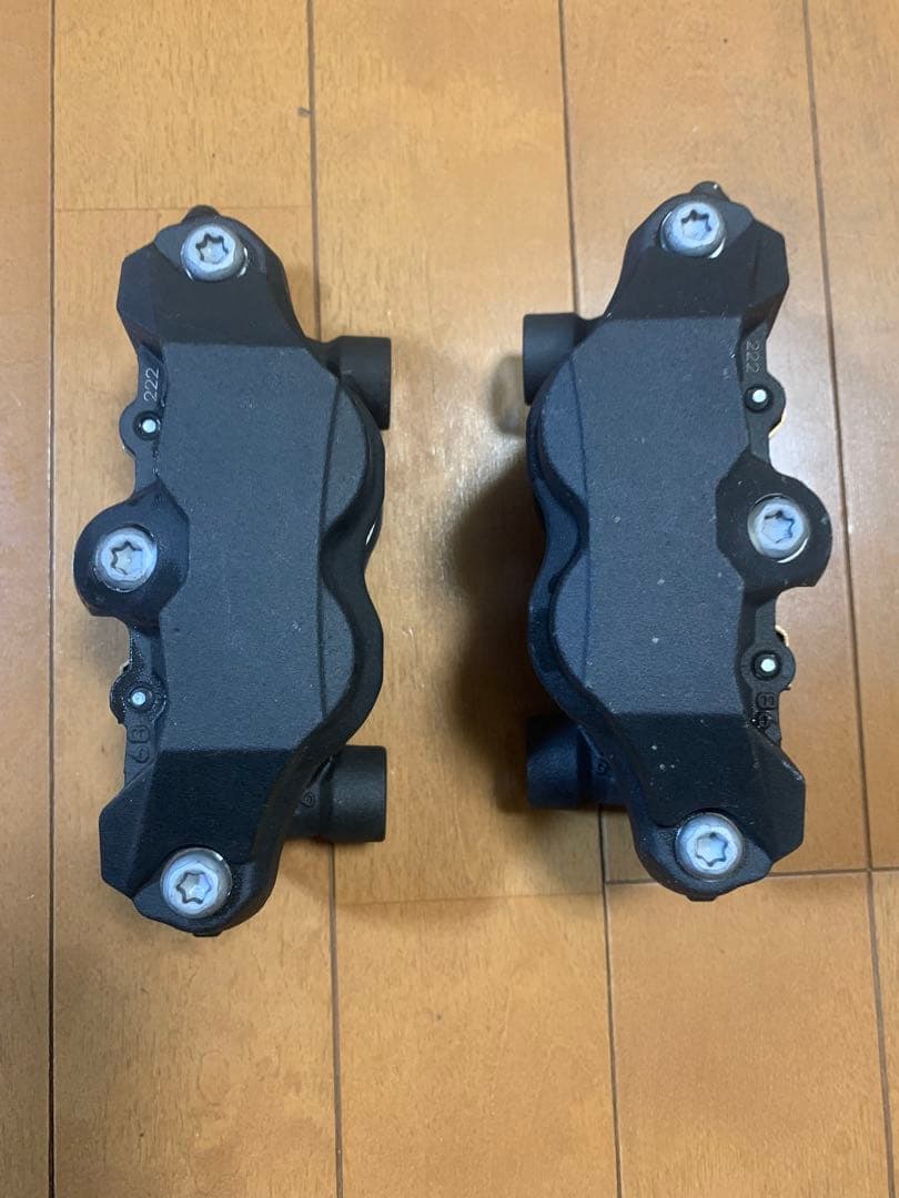 SUZUKI隼二型純正TOKICO ブレーキキャリパー セット