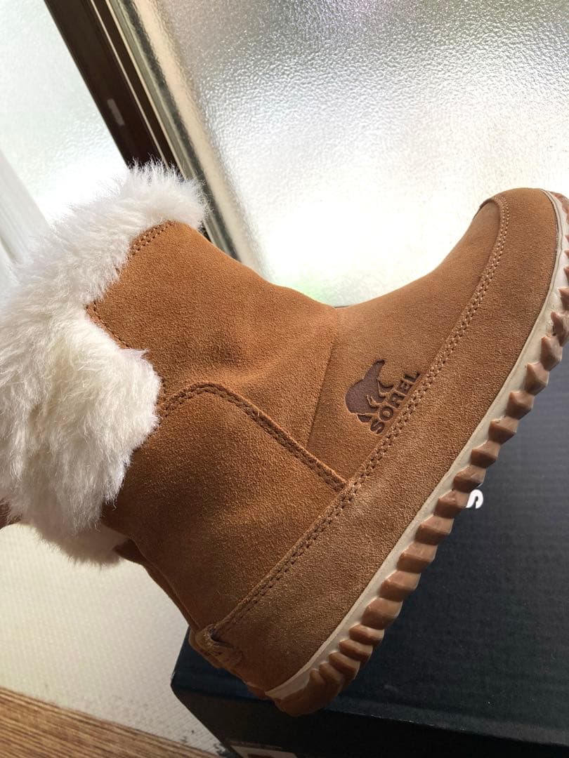 再！値下げSOREL ムートンブーツアウト アンド アバウト ブーティー25cm