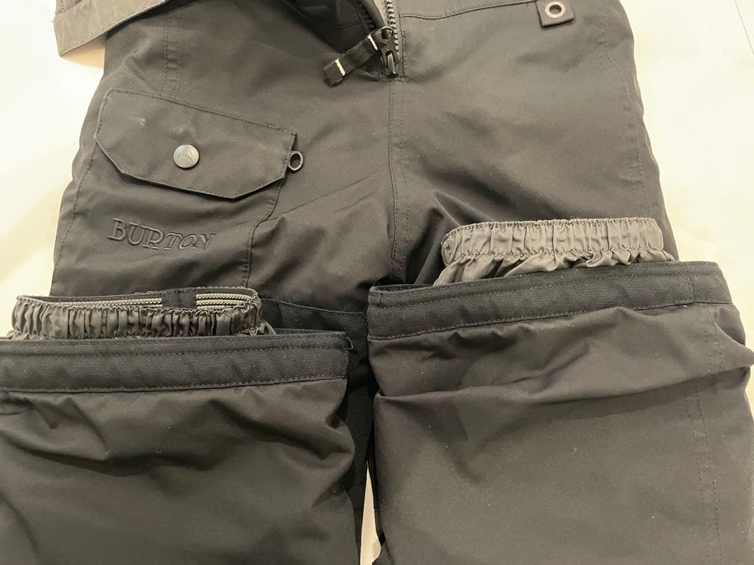 【極美品】Burton スノーボードウェア キッズ　4T ビブパンツ　ブラック