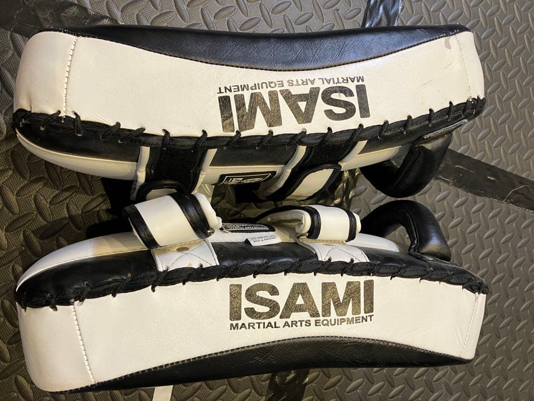 ISAMI キックミット 2個セット