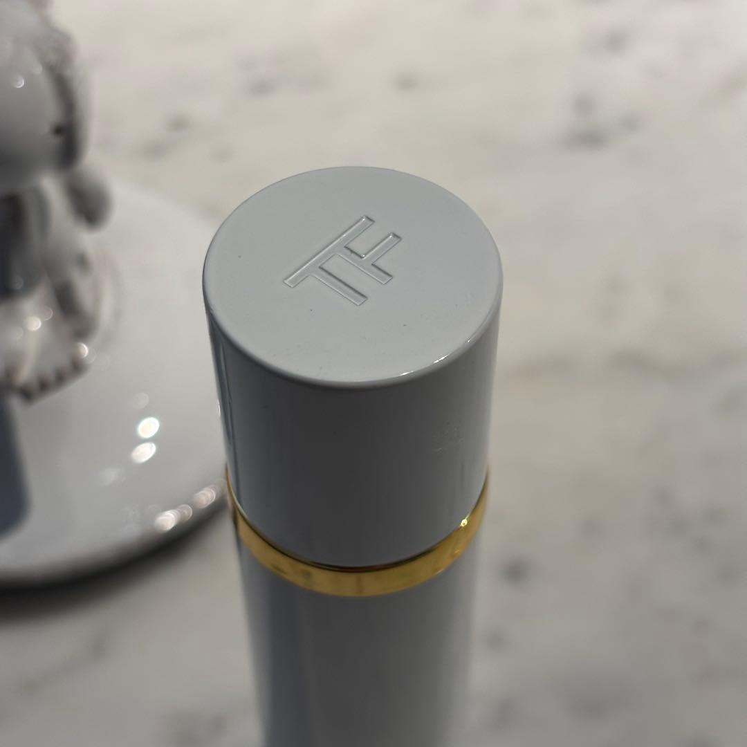 正規品 ほぼ未使用 トムフォードホワイトスエードオードパルファムスプレィ10ml