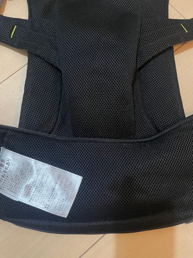 【極美品】エルゴベビー　AWAY アウェイ　コンパクト　抱っこ紐　メッシュ