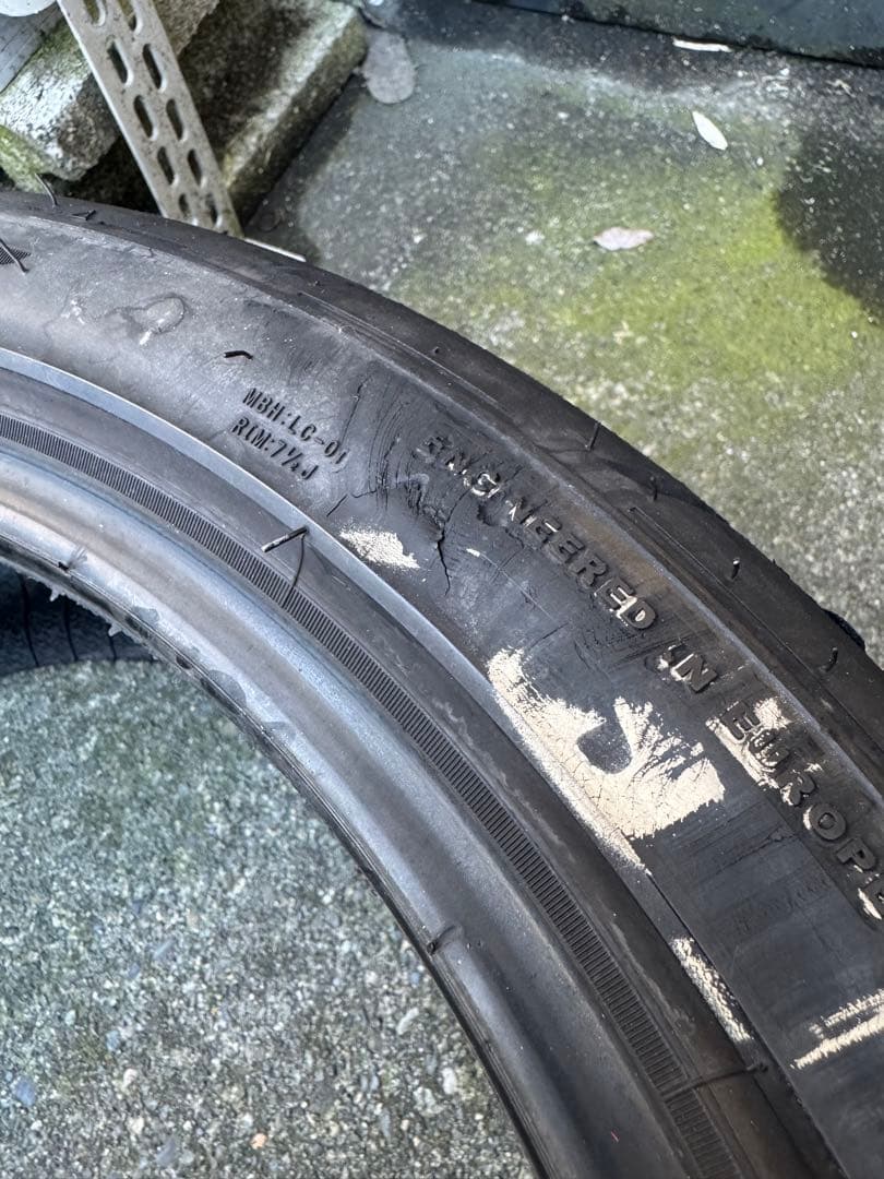バリ山 SHIBATAIRE R23 TW200 215/40R17 4本