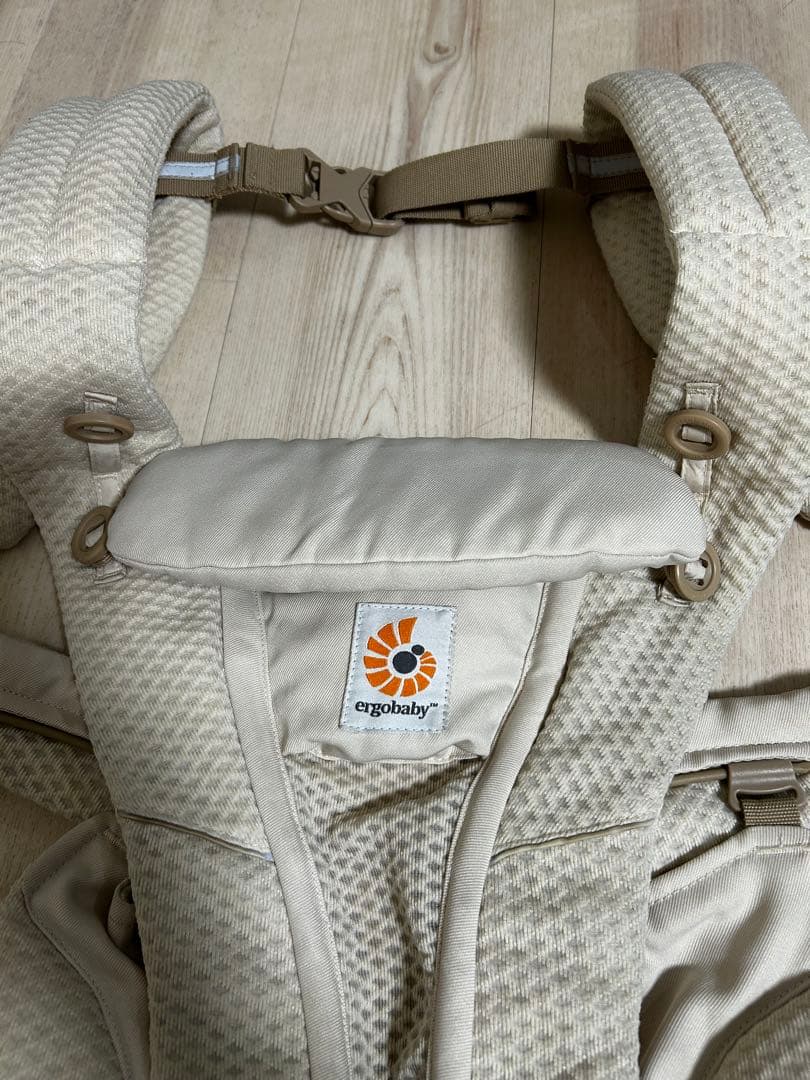 【m】ergobaby エルゴベビー 抱っこひも ナチュラルベージュ