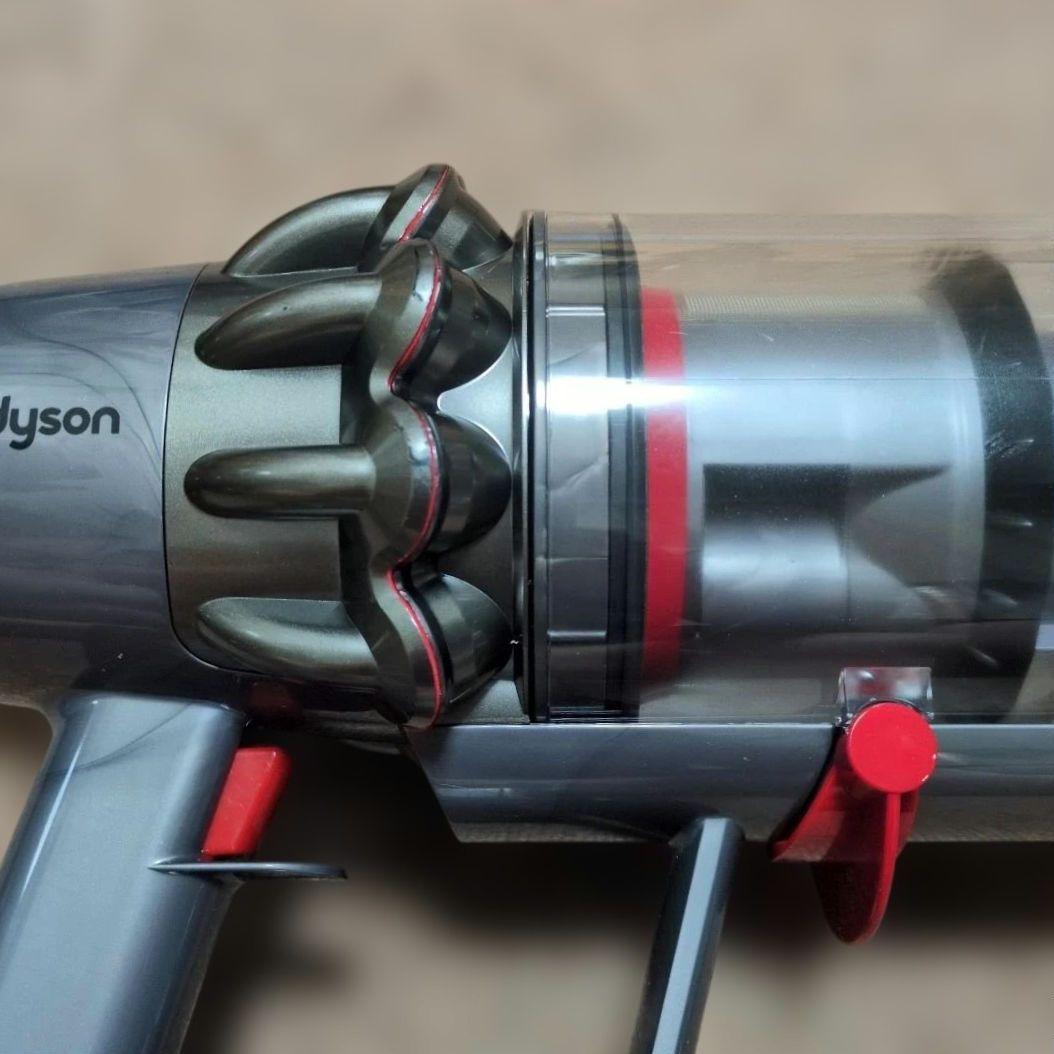 【美品】ダイソン cyclone v10 sv12 fluffy 分解洗浄済み