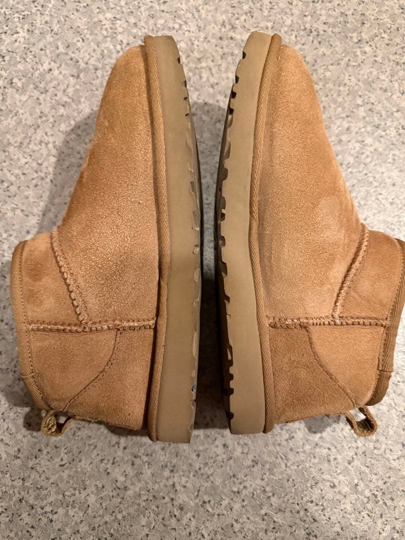ugg クラシックウルトラミニプラットフォーム 美品！25センチ