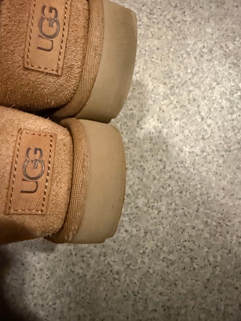 ugg クラシックウルトラミニプラットフォーム 美品！25センチ