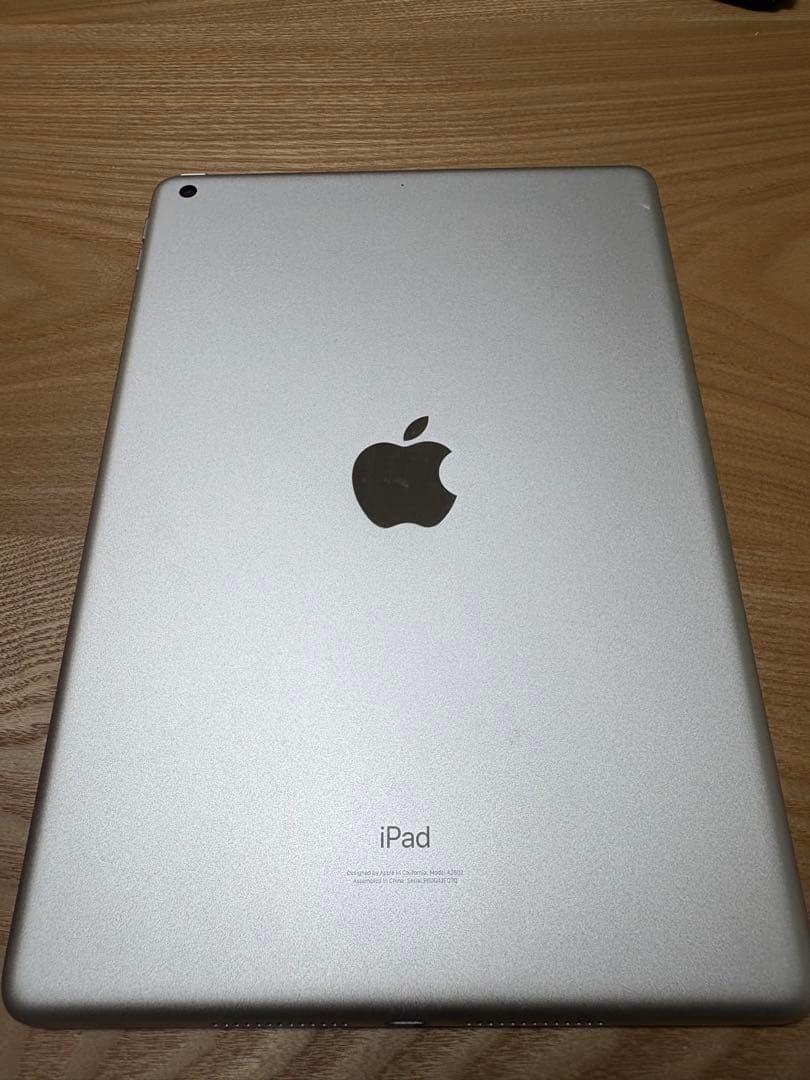 h*o様 Apple iPad シルバー 本体　第9世代　64G