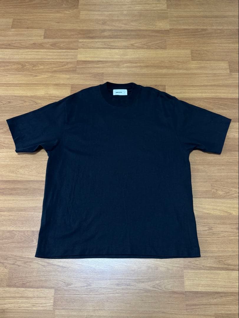 トップス everyone back logo Tee BK M