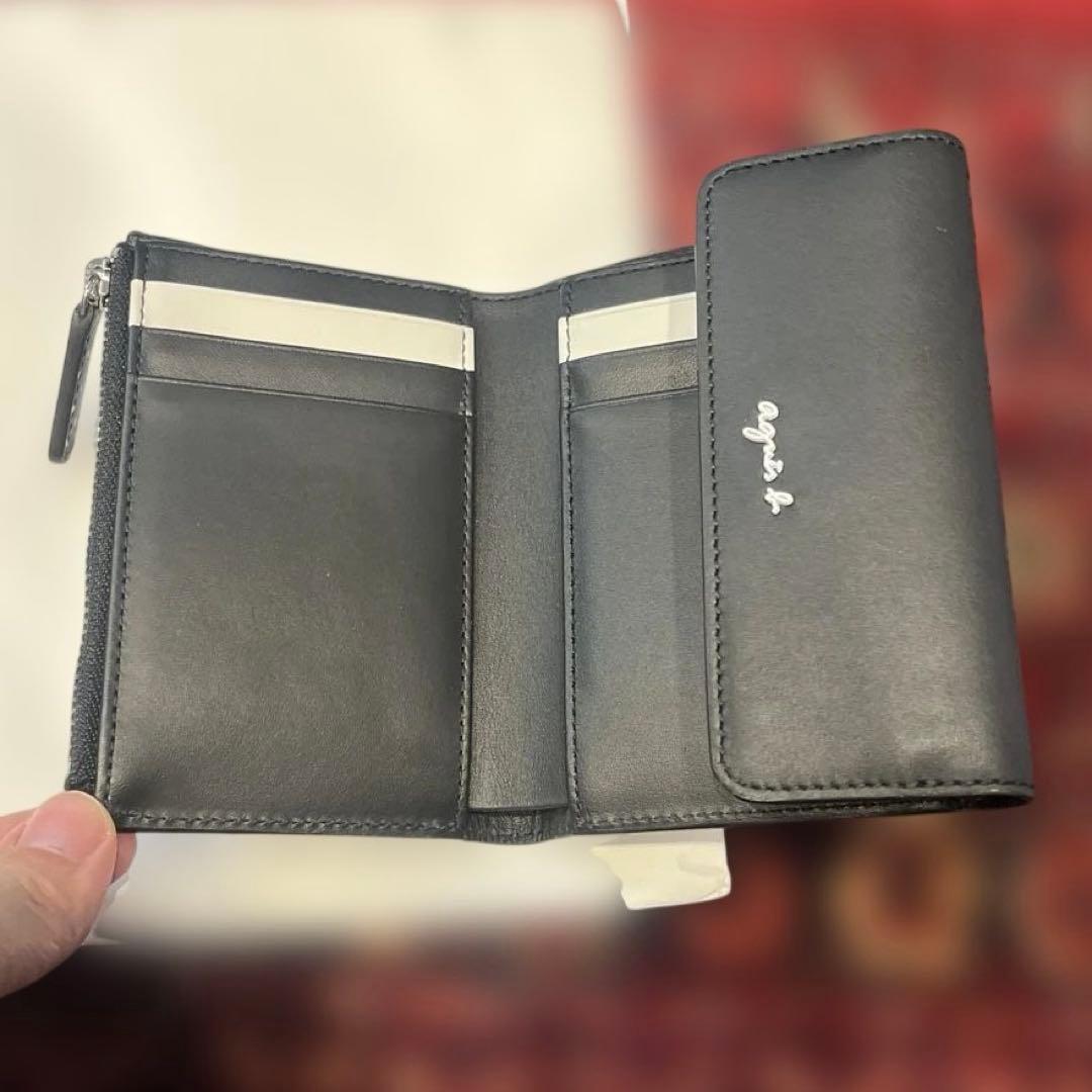 新品未使用✨アニエスベー　牛革　二つ折り財布　黒　シンプル　天然皮　ミニ財布