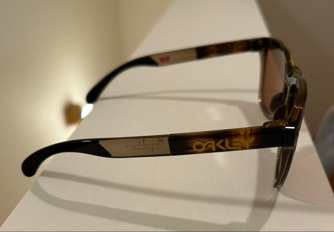 Oakley サングラス Frogskins TM Range 偏光レンズ