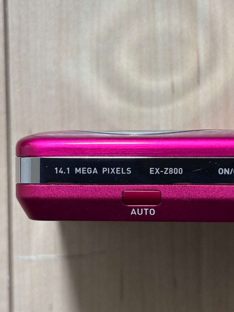 CASIO EXILIM EX-Z800コンパクトデジタルカメラ ピンク