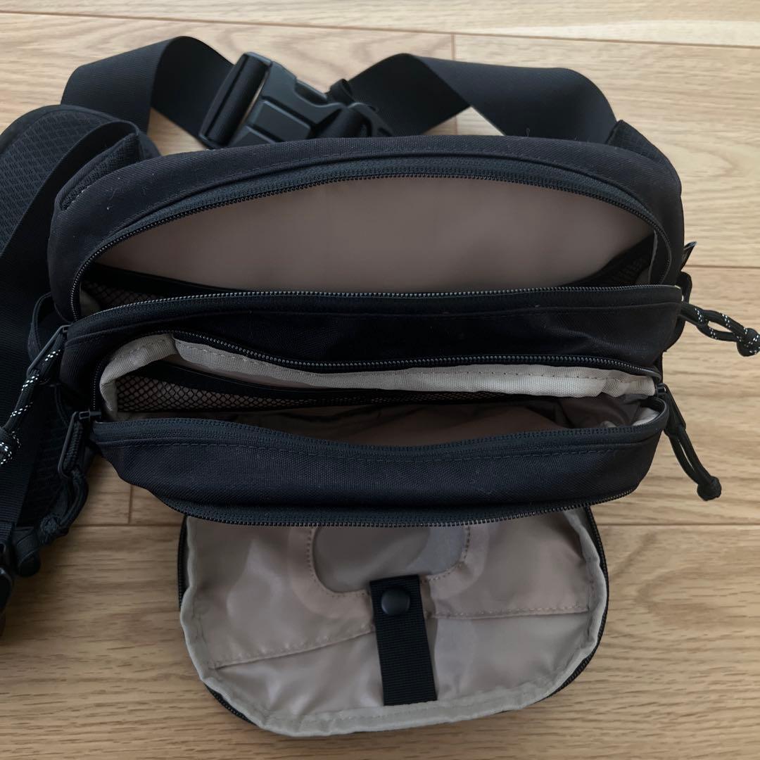 【Hugoo】【美品】（ハグー）抱っこ紐　ヒップシート付きショルダーバッグ