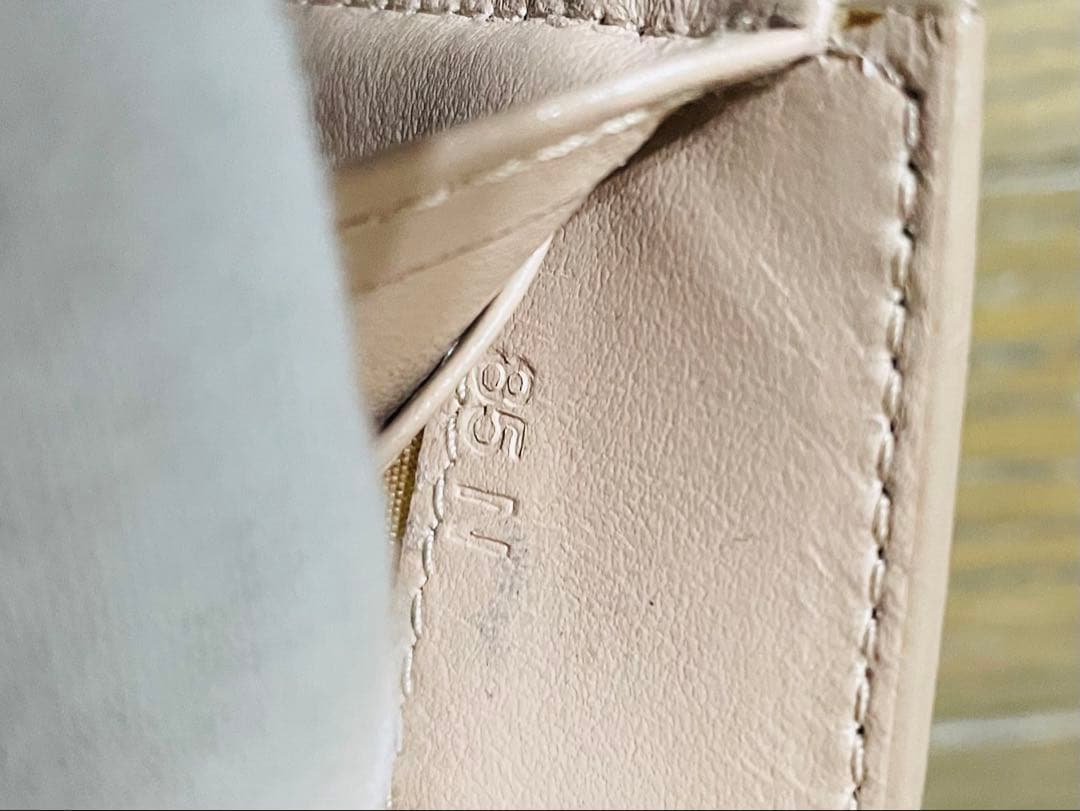 PRADA 三つ折り財布 プラダ