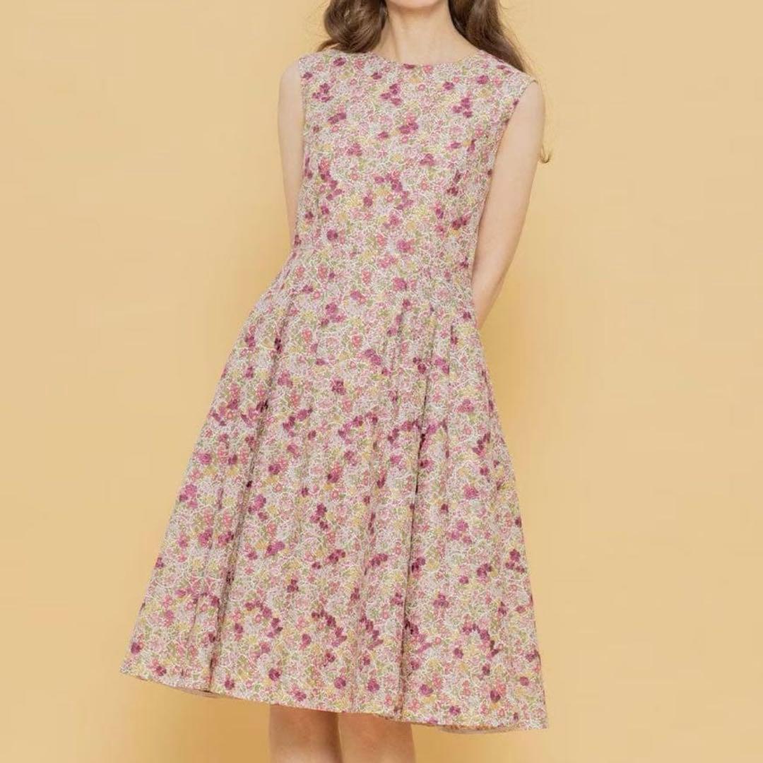 【極美品】TOCCA LIBERTY PENSTEMONROAD 刺繍ワンピース