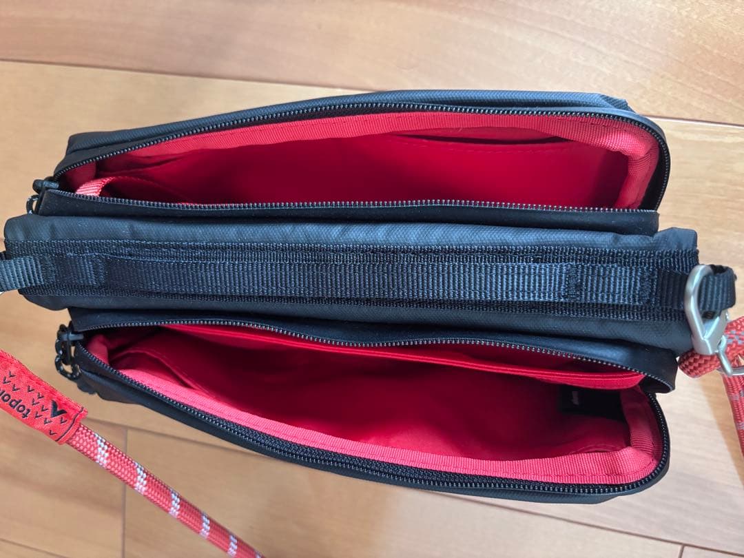 【美品】Topologie トポロジー　ボトルサコッシュ　8mmストラップ付き