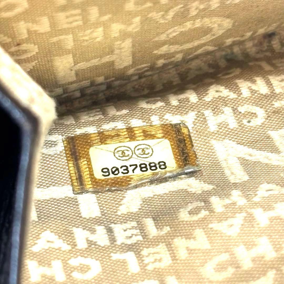✨CHANEL✨ガード付✨シャネル◆ブラック◆フルレザー◆折り財布◆シリアル有